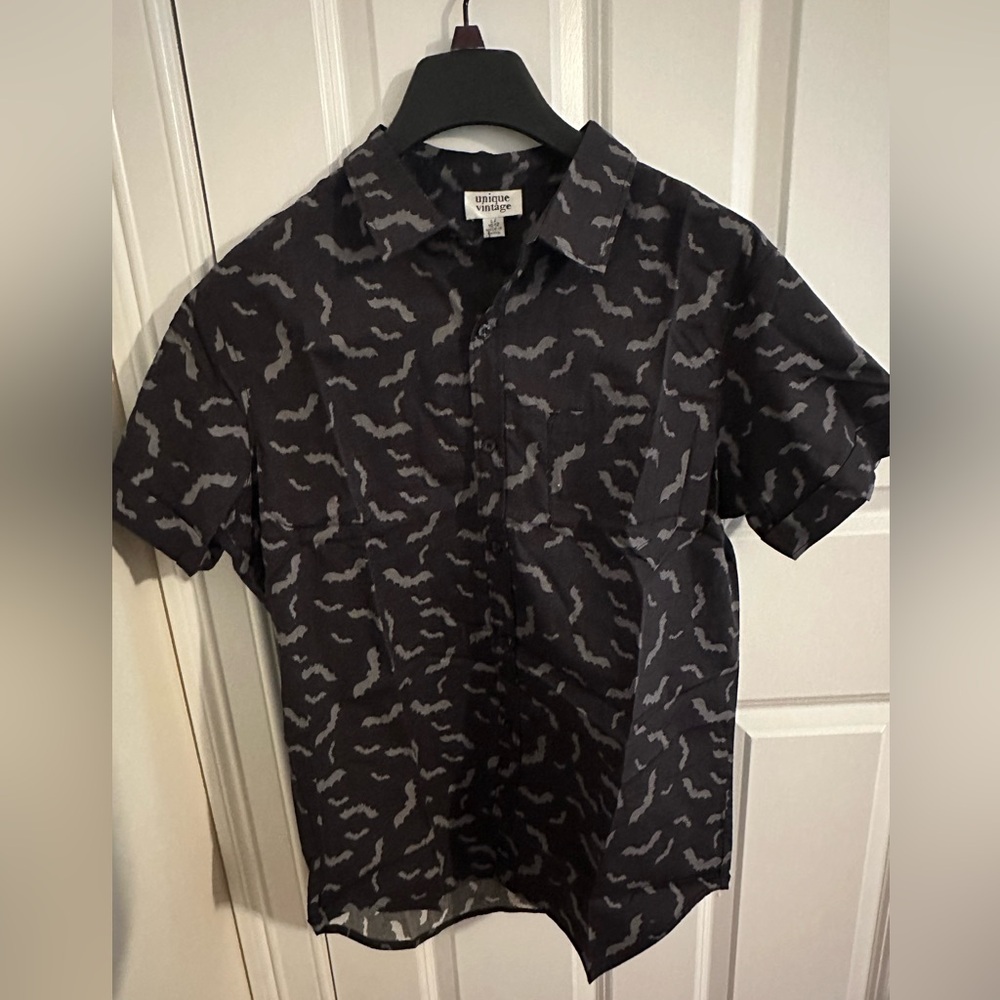 Men’s Unique Vintage Bat Shirt